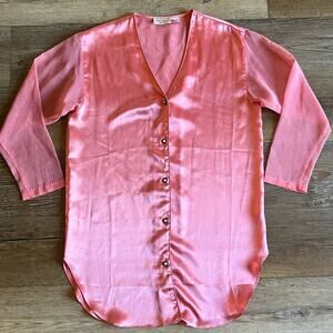 Vtg Gold Label Victoria’s Secret Coral Satin Night Shirt Pearl Buttons Sz Small